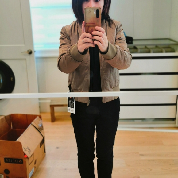 lululemon bomber jackets - Picture 4 of 4